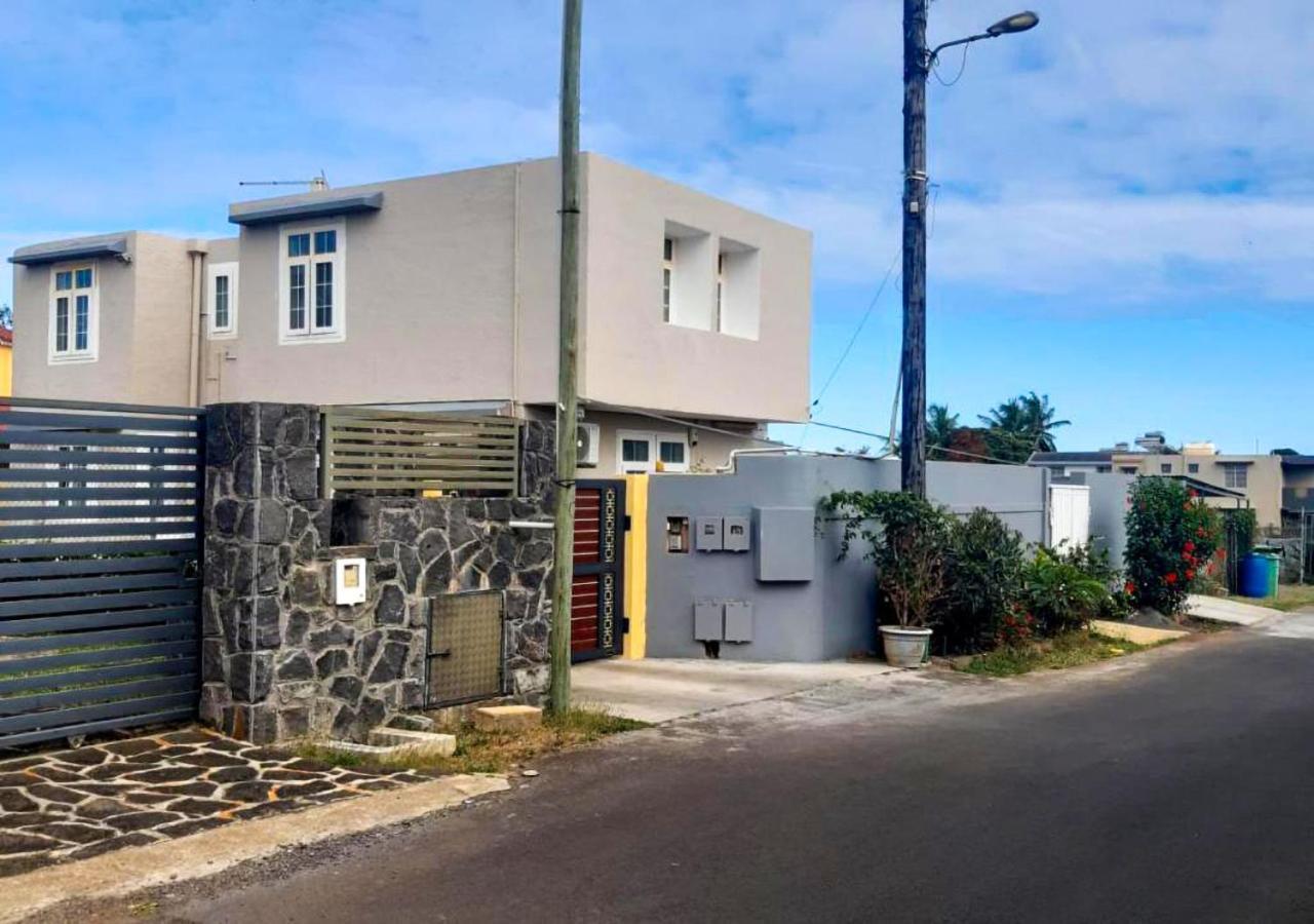 R Garden Villa Au Calme De Baie Du Tombeau, Appartement Familiale De 3 Chambres Et Cuisine エクステリア 写真